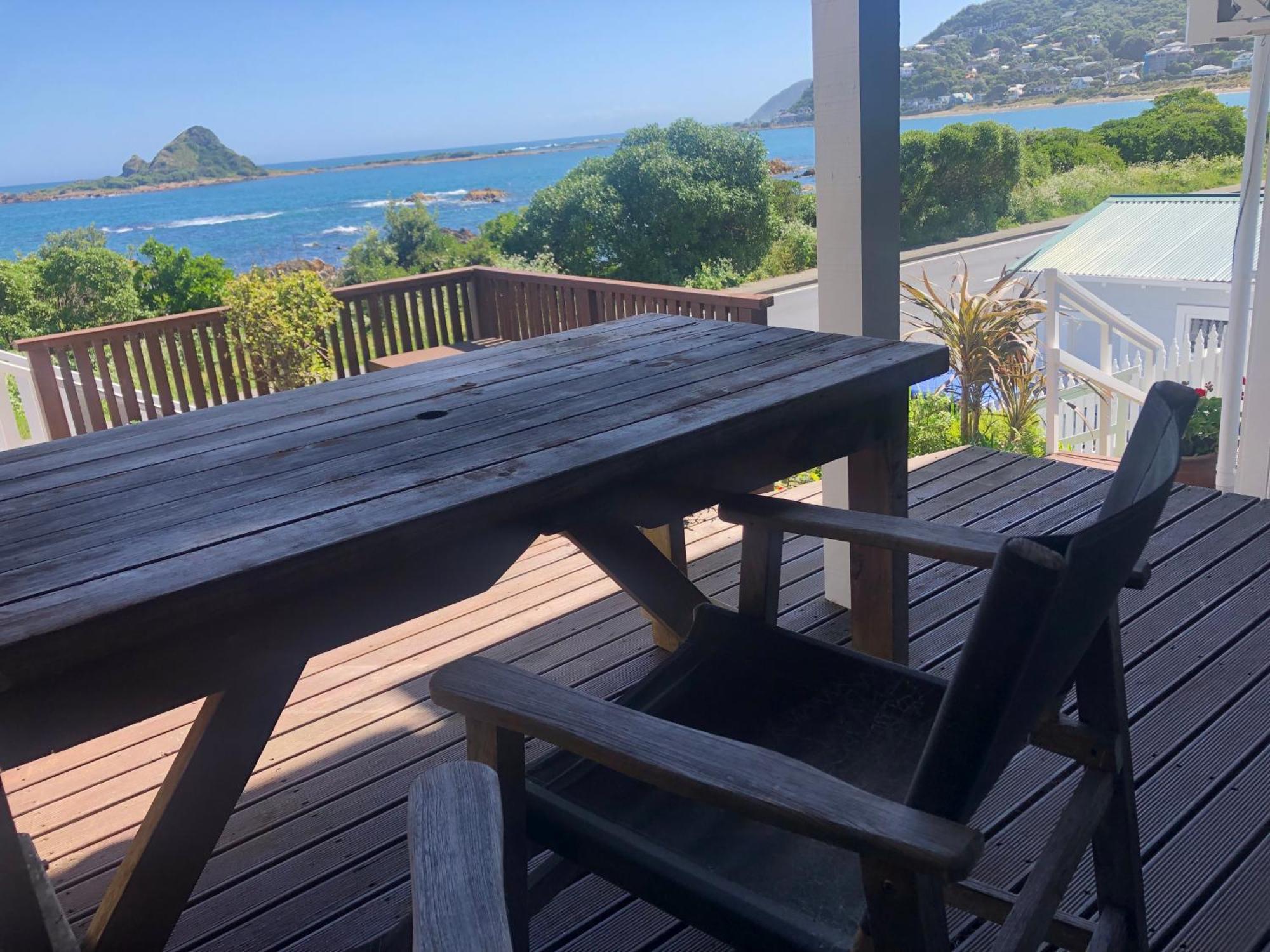 Seafront Haven In Island Bay With Deck, Outdoor Bath, And Parking Apartman Wellington Kültér fotó