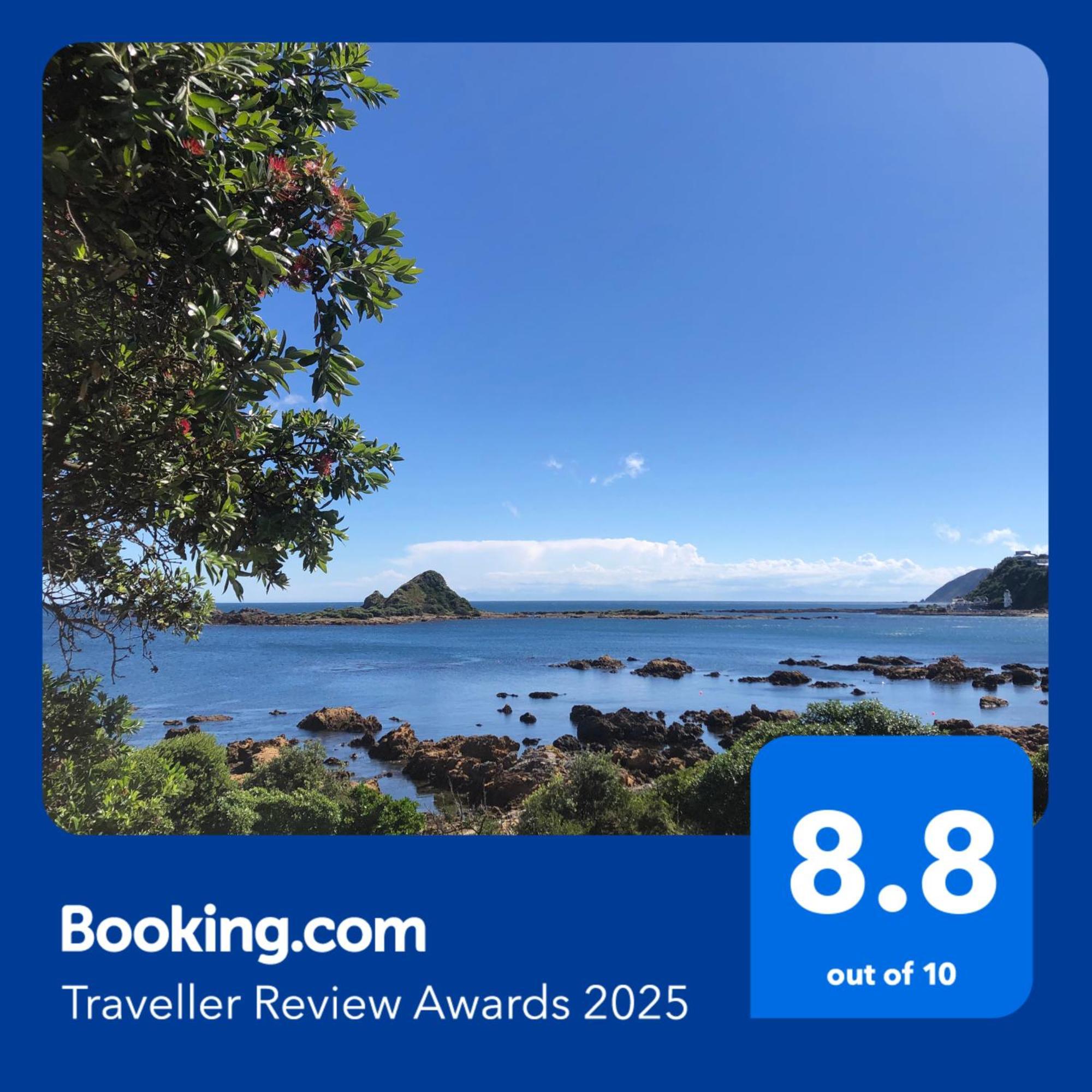 Seafront Haven In Island Bay With Deck, Outdoor Bath, And Parking Apartman Wellington Kültér fotó